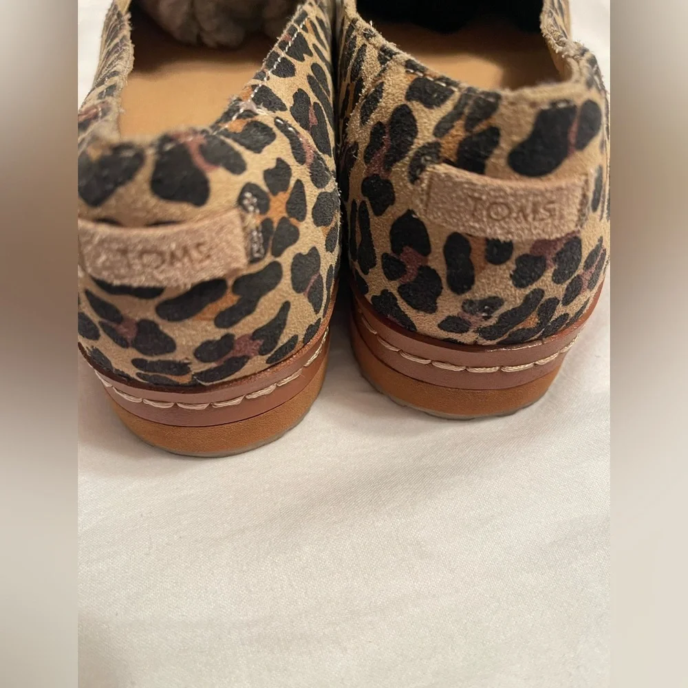 TOMS Cheetah Print Women's Loafers - Picture 4 of 6